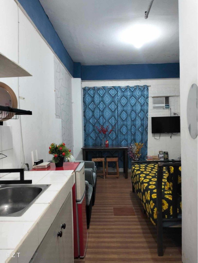 FOR SALE OR RENT STUDIO TYPE CONDO UNIT (Category: Apartments & Condos) located in Antipolo. Submitted by luxury187 (Listing ID 1363907265, Image 1). Description: CONDO UNIT FOR SALE OR FOR RENT ❤️ BAKA TRIP MO MAG EXPAND NG STAYCATION BUSINESS OR NEED MO CONDO UNIT ETO NA YUN! Fully Furnished ✅ Ready for occupancy ✅ Brand new aircon ✅ Brand new SMART TV ✅ Queen size bed ✅ 📍102 Plaza Condominium Antipolo Rizal READY TO USE NA BABAHAYAN NALANG 😄
