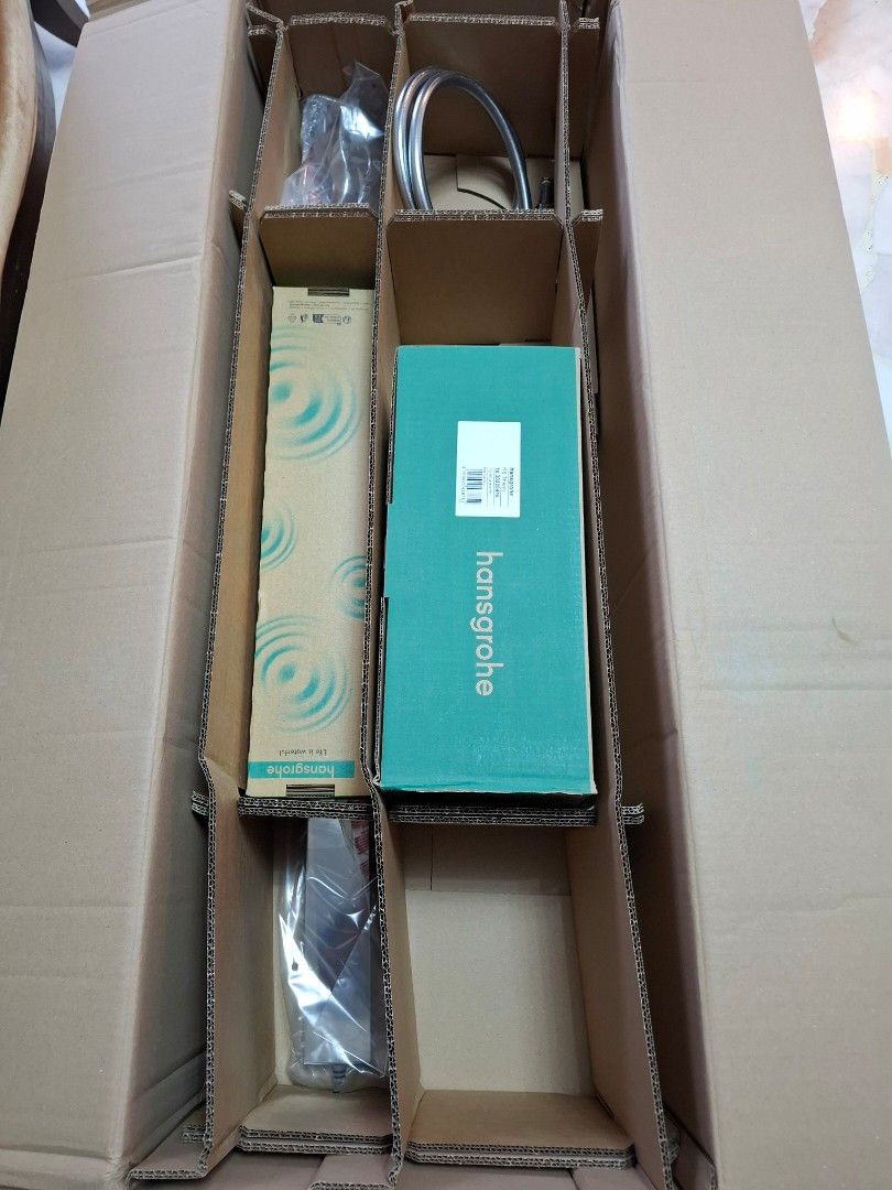 Hansgrohe Showerpipe Rainfinity 350 with 26853000 chrome, Furniture ...