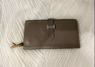 (Category: ) located in . Submitted by shopyourstyleph (Listing ID 1363971828, Image 1). Description: .