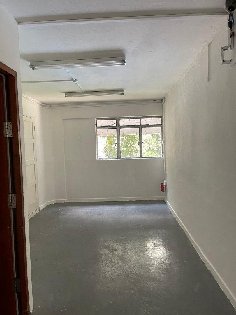 Investor's Choice, own Commercial unit and HDB flat62863074037251112