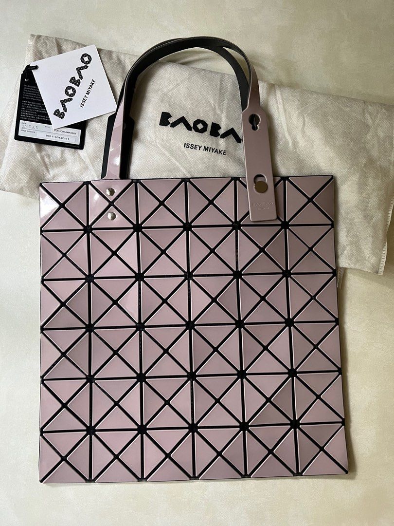 Issey Miyake BaoBao tote (Category: Tote Bags) located in Davao. Submitted by lys08 (Listing ID 1363920068, Image 2). Description: PLS READ. - Last price posted already - Authentic (see cards and daye of purchase in Japan) - In good lightly used condition (see photos) - lightweight, good for travel -inclusions: cards and dustbag.
