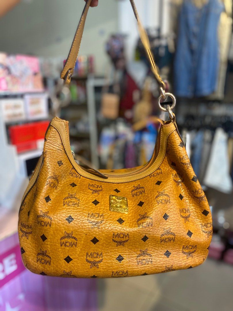 Mcm Cognac (Category: Luxury Bags & Wallets) located in Manila. Submitted by Lenlen23 (Listing ID 1363941570, Image 1). Description: Pre-owned.