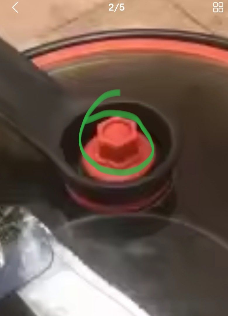 Micro pressure cooker (Category: Other Kitchenware & Tableware) located in Manila. Submitted by lulujoi (Listing ID 1363087824, Image 2). Description: brand-new never been used 22 cm non stick issue is nawawala ang turnilyo ng takip yung kulay red sa ibabaw pwede nyo naman bilhan and pwede din kayo gumagamit ng ibang takip sa bahay AS IS WER IS 9 INCHES YUNG LID.