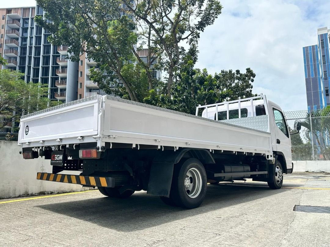 Mitsubishi Fuso Canter FEB2162872685345665112