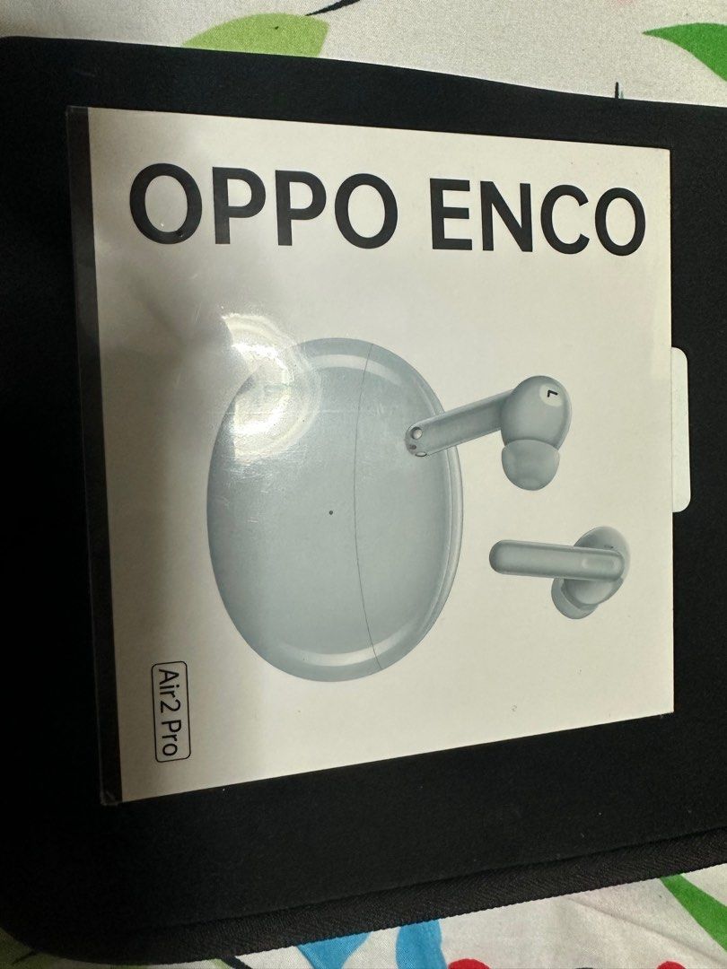 Oppo Enco Air2 Pro (Category: Earphones) located in Singapore. Submitted by vyarrap1 (Listing ID 1363994138, Image 1). Description: Oppo ENCO Air 2 Pro series, wonderful sound and base, already using one , this item sealed piece and never opened .