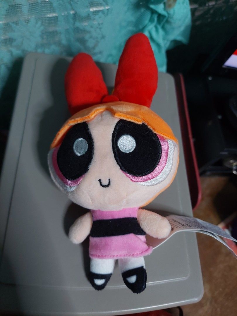 Powerpuff Blossom Keyring (Category: Character Goods) located in Quezon City. Submitted by ayctata08 (Listing ID 1364003156, Image 1). Description: Decluttering.