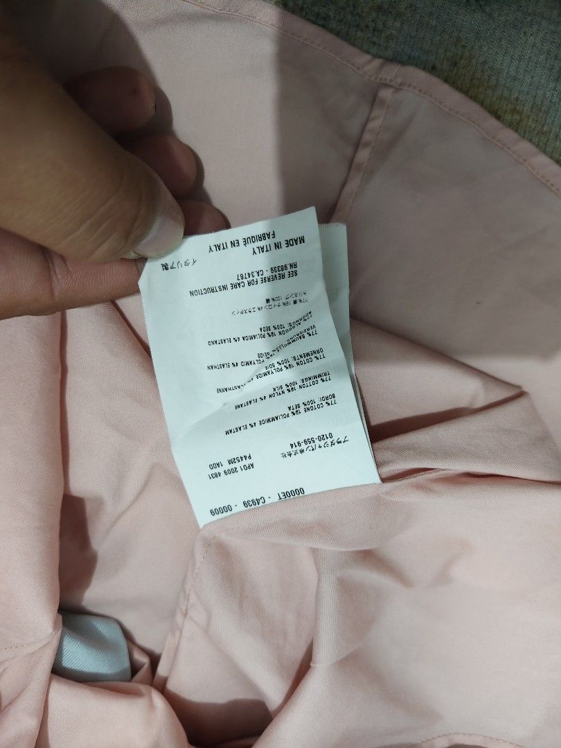 PRADA LONG SLEEVE SHIRT (Category: Luxury Apparel) located in Baguio. Submitted by igorotak.111.taraki.com (Listing ID 1364019196, Image 3). Description: FS PRADA GOOD AS NEW NO ISSUES STRETCH FABRIC GANDA NITO ♥️ L-22 W-16 38 ON TAG CAN FIT XS-SMALL CAN DO.