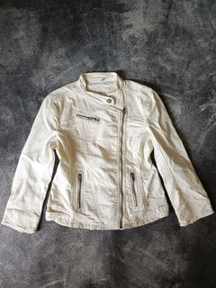 (Kategori: ) berada di . Dikirim oleh pojok_utara_tangerang_store (ID iklan 1363917378, Gambar 1). Deskripsi: .