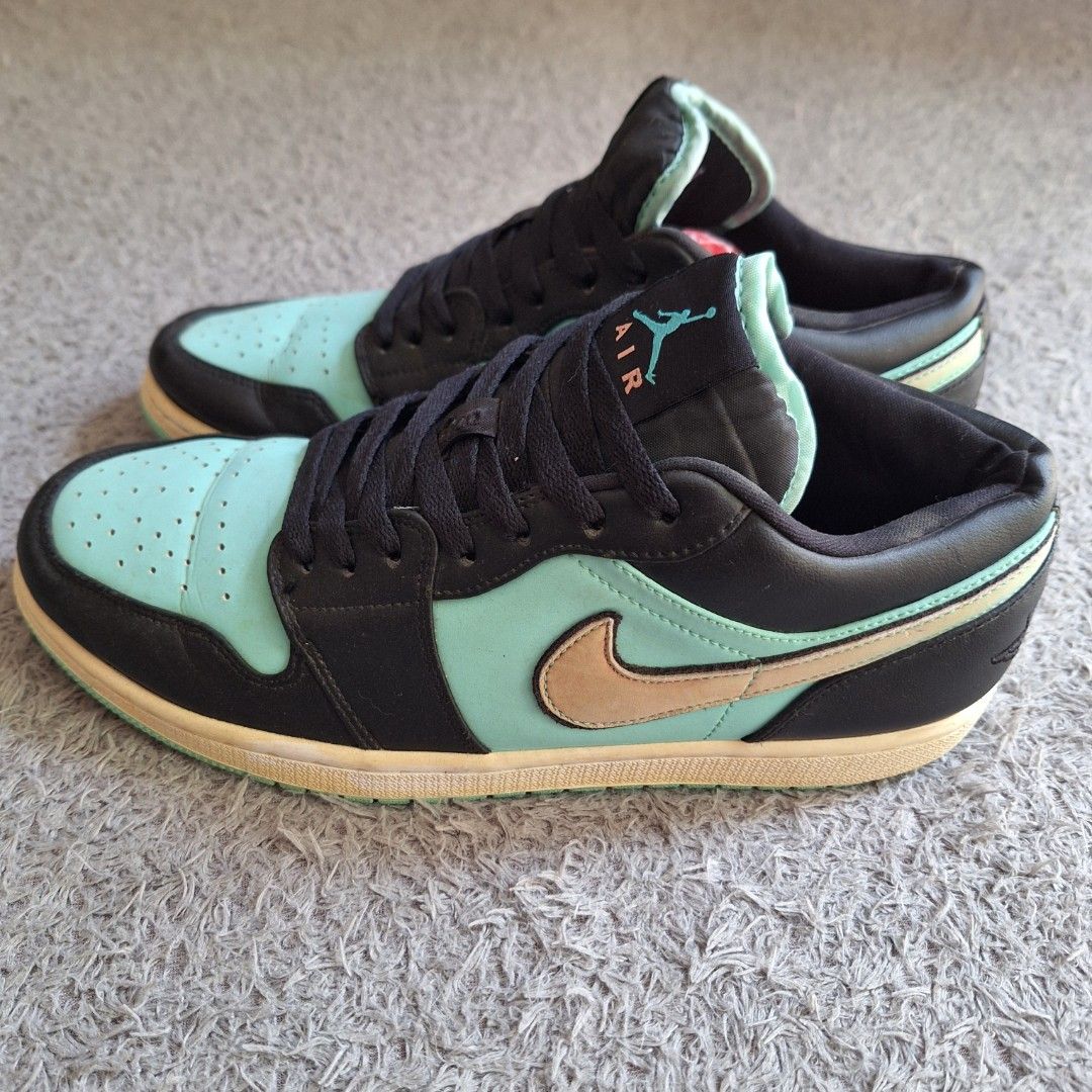 Merk Nike Air Jordan 44 Sepatu Air Jordan Tropical Twist Size 44