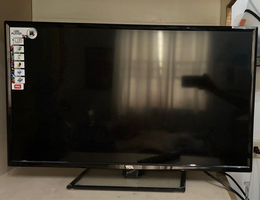 TCL 32inch (not smart tv) (Category: TV) located in Paranaque City. Submitted by istmejc (Listing ID 1363919056, Image 2). Description: Rarely used In great condition Working fine Flaws remote missing 1 button but working.