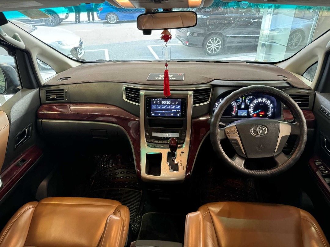 Toyota VELLFIRE 3.5 ZG Auto62864836195201114