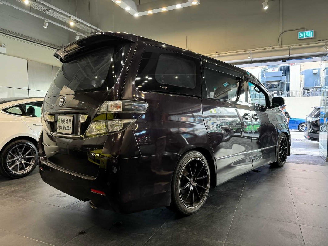 Toyota VELLFIRE 3.5 ZG Auto62864836195201112