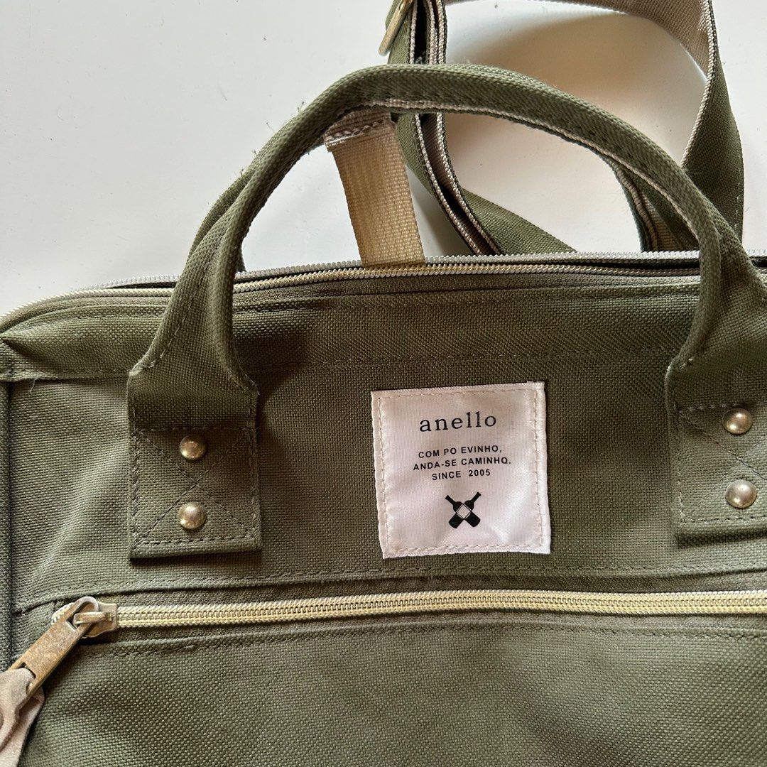 Anello Green Crossbody Bag (Category: Cross-body Bags) located in Cavite. Submitted by adiore (Listing ID 1364119405, Image 2). Description: Authentic, bought in Singapore.