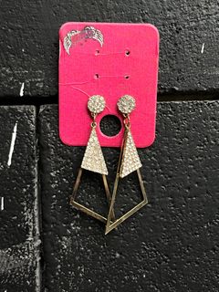 (Kategori: ) berada di . Dikirim oleh taalael.shop (ID iklan 1364161564, Gambar 1). Deskripsi: .