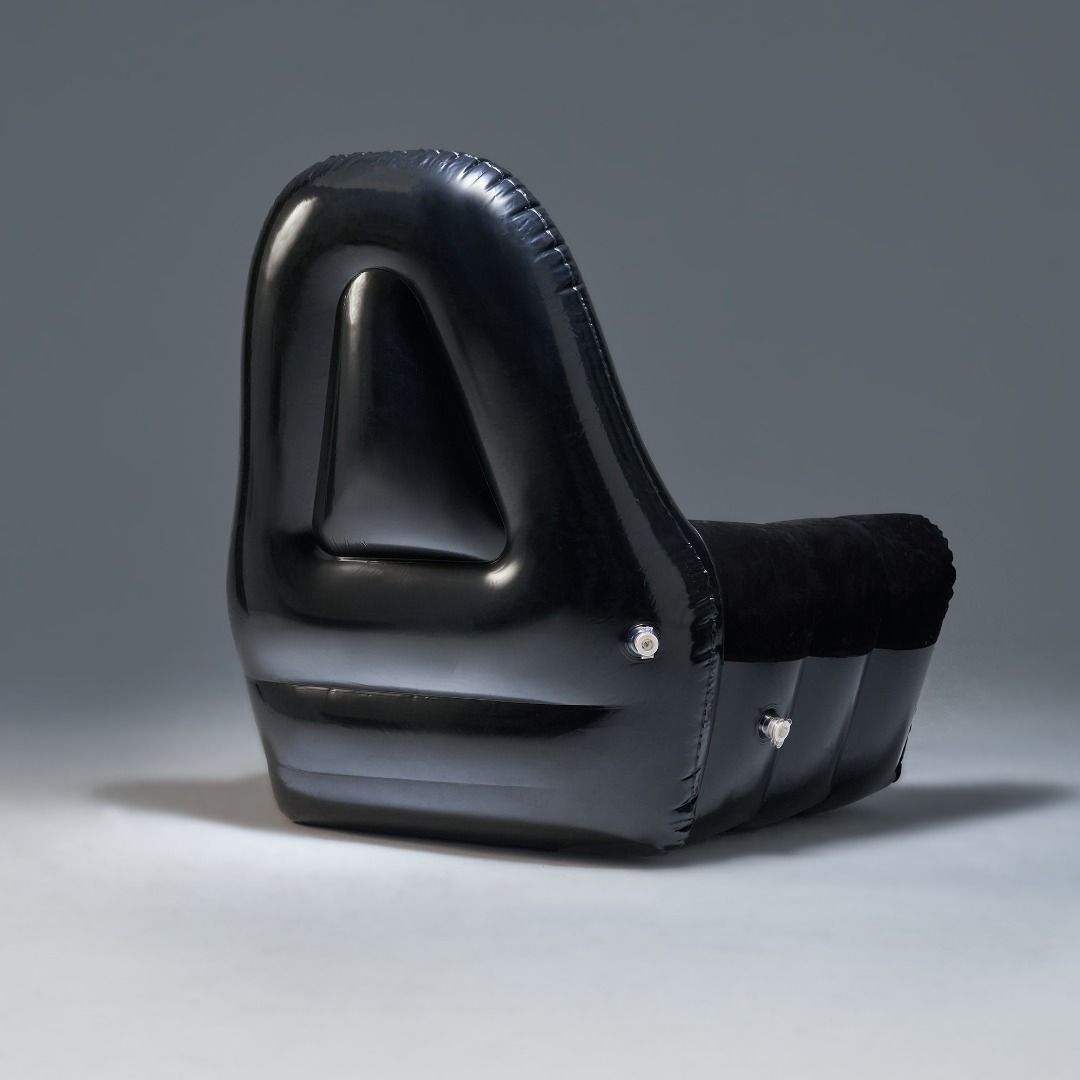 Aorus inflatable gaming chair by Gigabyte (Category: Chairs) located in Valenzuela. Submitted by drlnec (Listing ID 1364167393, Image 3). Description: Aorus Inflatable Gaming chair good for relaxed gaming set-up can hold up to 200lbs. material: pvc does not include a pump *It was a gift we received last december. havent used it at all, we also havent tried inflating it..