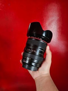 Canon EF 24-105 F4 IS USM lens