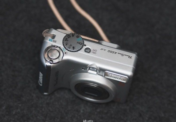 Canon Powershot A550 (Category: Cameras) located in Manila. Submitted by micahozawa58156 (Listing ID 1364140409, Image 2). Description: RUSHHHH!!!!! Canon PowerShot A550 Features: 7.1 Megapixels CCD Sensor 4x Optical Zoom Inclusion: Unit Camera Case Location: Pasig City (CAN DO MEET UP NEARBY) RFS: Need Funds SELLER’S NOTE: - Please bring your own sd card during testing .