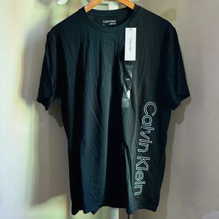 Calvin Klein Brand New Original Authentic Black Medium T-Shirt for Men – CK Logo Print Tee | Casual Streetwear Style | Soft Cotton Round Neck Shirt | Minimalist Branded Top PH | Classic Calvin Klein Front Print | Men's Fashion Shirt 
