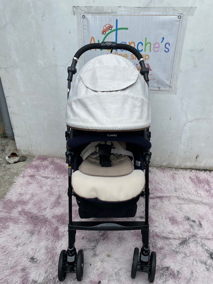 Combi Stroller (Category: Strollers) located in Manila. Submitted by avalanchesonlineshopmainacount (Listing ID 1364165597, Image 1). Description: .