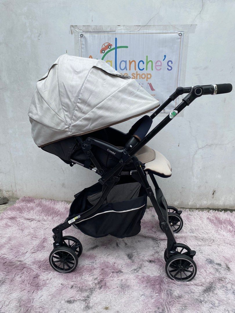 Combi Stroller (Category: Strollers) located in Manila. Submitted by avalanchesonlineshopmainacount (Listing ID 1364165597, Image 2). Description: .