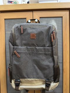 (Category: ) located in . Submitted by localthriftstore (Listing ID 1364167138, Image 1). Description: .