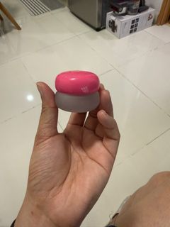 Fwee lip & cheek blury pot