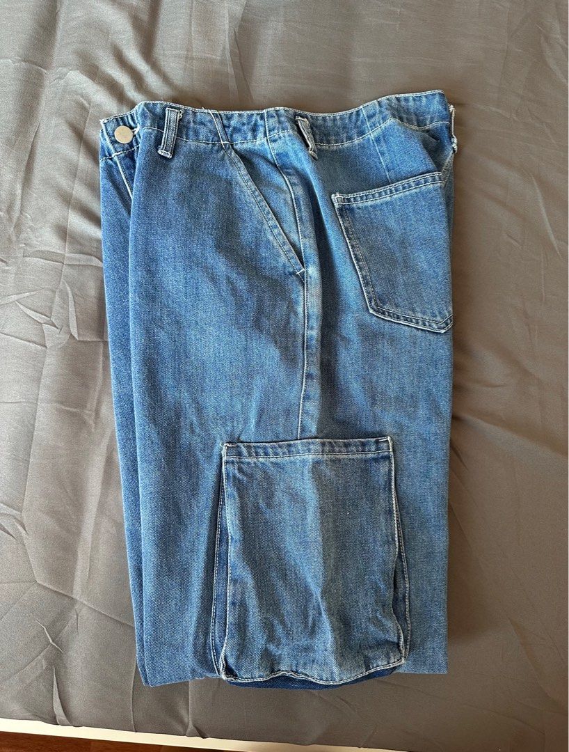 Giordano Cargo Pants (Category: Jeans) located in Dasmarinas. Submitted by mnqstuff (Listing ID 1364130735, Image 3). Description: Used twice only Waist: 28.