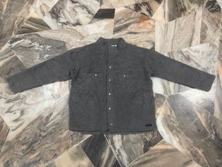 (Category: ) located in . Submitted by sellclothesandbag (Listing ID 1364093624, Image 1). Description: .