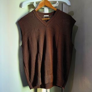 GU Japan Brown Muscle Tee for Men – Knitted Small Sleeveless Vest Shirt | Authentic Japanese Brand Top PH | Beachwear Casual Tank for Summer | Soft Stretch Fabric Minimalist Style | Streetwear Muscle Fit Shirt | Men's Fashion