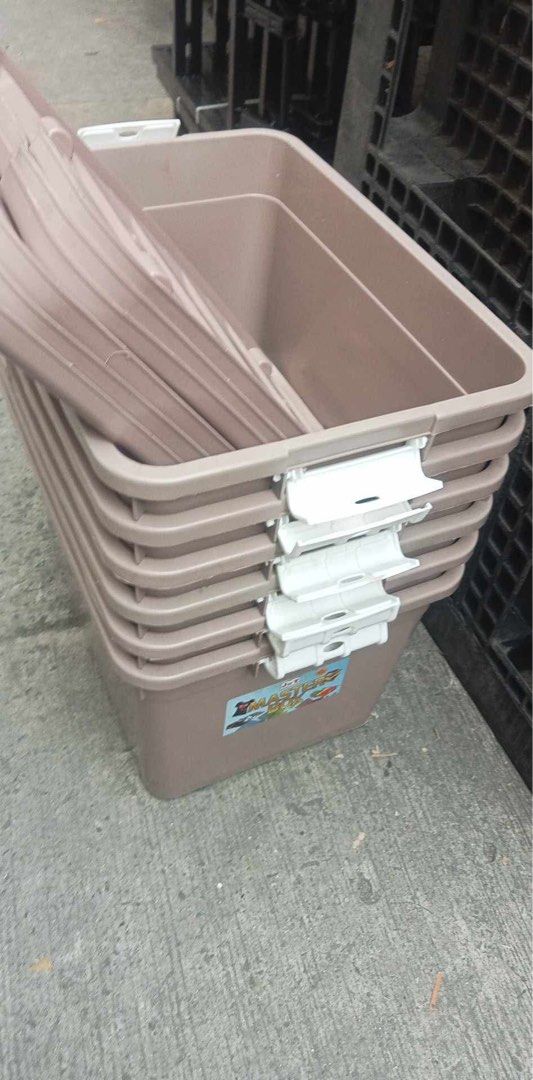 High quality Plastic box storage (Category: Storage Boxes & Baskets) located in Manila. Submitted by rasta.knit (Listing ID 1364062215, Image 2). Description: 102 liters plastic box Mocha color Hard plastic/ makapal/matibay MAY GULONG LOCATION: QC Mahal ito sa mall.