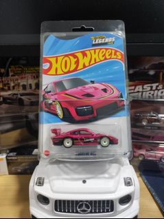 Hot Wheels Legends Tour Porsche 935 with free original Hot Wheels protector // 3000php MINT