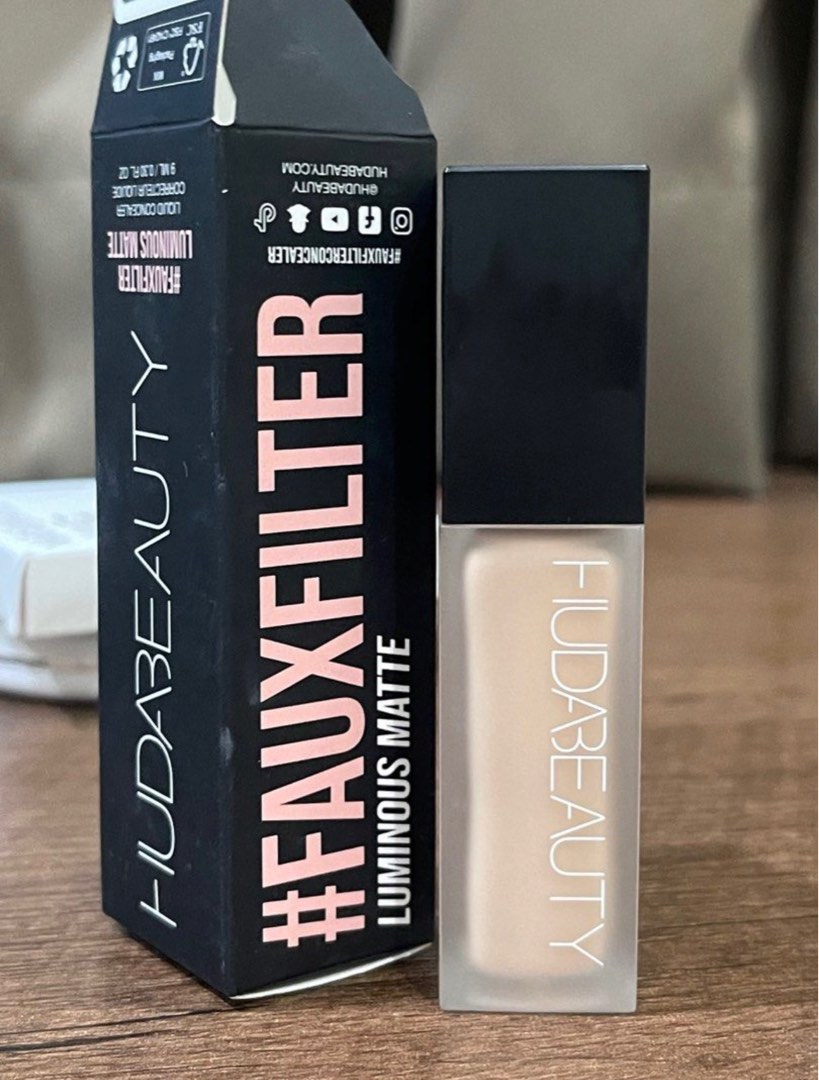 Huda Beauty Faux Filter Concealer