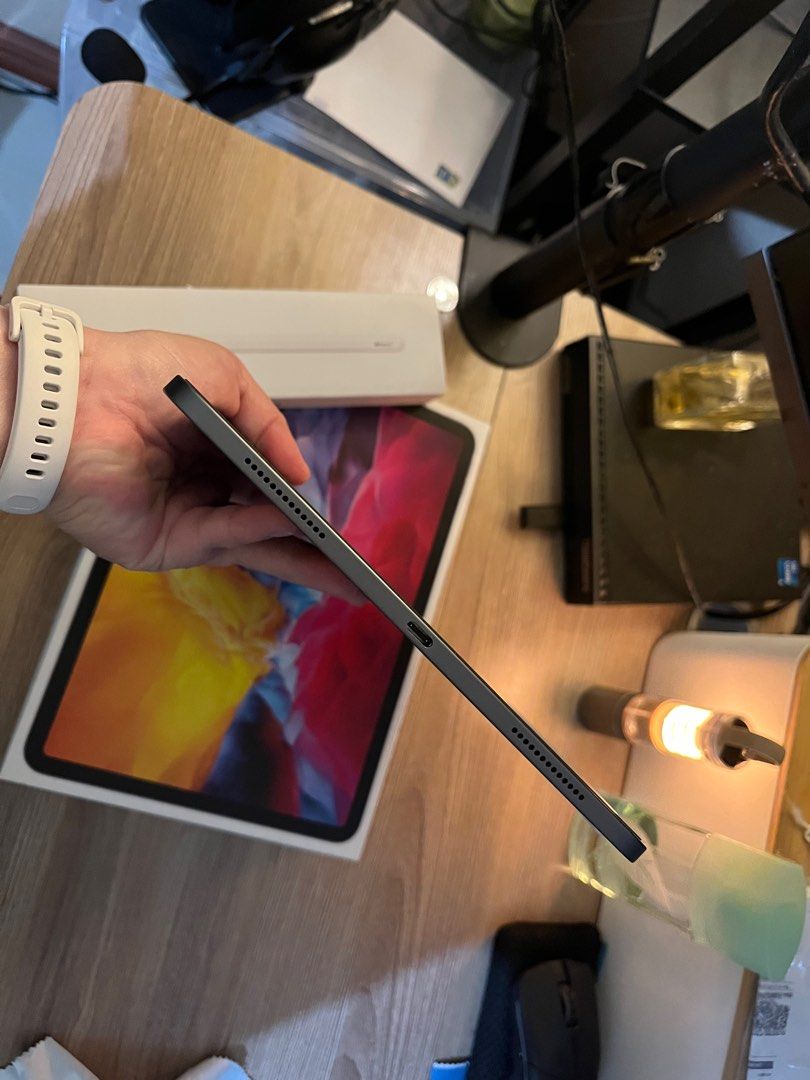 iPad Pro 11-inch (2nd Gen) (Category: iPad) located in Paranaque City. Submitted by frncscgmb (Listing ID 1364075281, Image 3). Description: iPad Pro 11-inch (2nd Gen) with Apple Pencil (2nd Gen) No issue. No scratches/dents. No history of repair. MOP: BPI, Metrobank, Unionbank, Seabank or GCash..