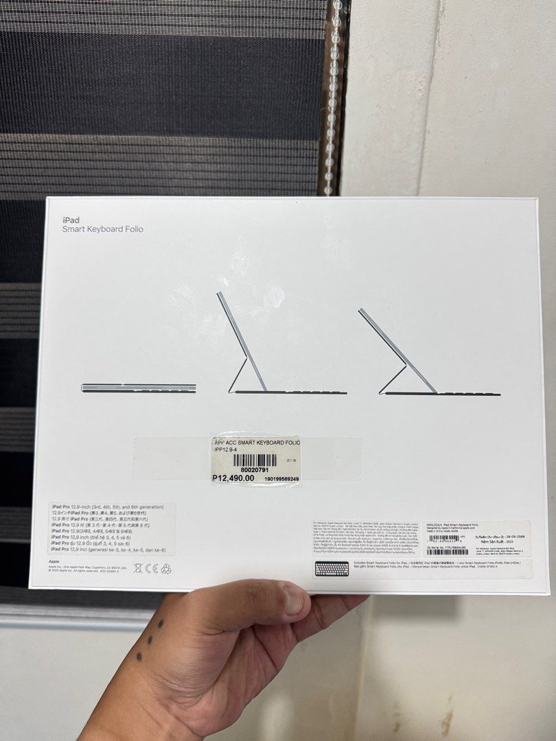 iPad Smart Keyboard Folio (Category: Laptops & Notebooks) located in Imus. Submitted by erisoncelovesph (Listing ID 1364069857, Image 2). Description: FOR SALE IPAD SMART KEYBOARD FOLIO (NOT FLOATING SMART KEYBOARD) Purchased from Beyond The Box - City of Dreams In almost like new condition - used only a few times. Complete with box and documentations. No charging needed. Compatible with: iPad Models iPad Pro 12.9-inch (6th generation) iPad Pro 1