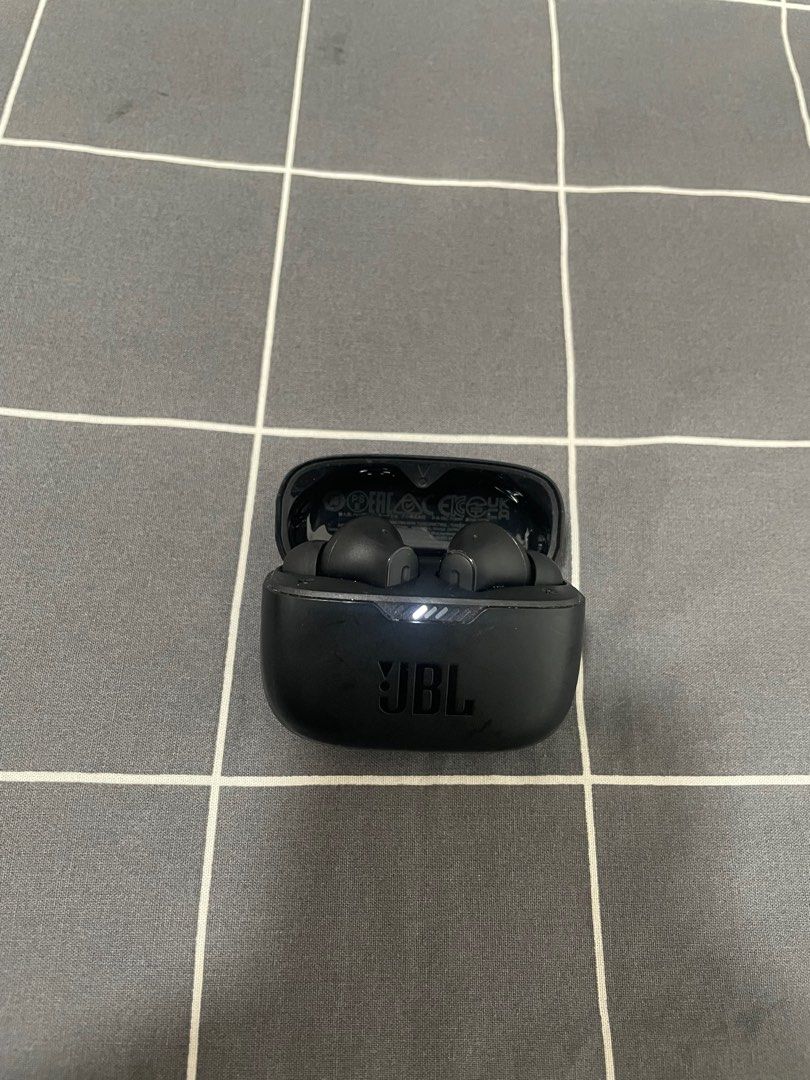 JBL Tune 230 (Category: Earphones) located in Singapore. Submitted by vik_ran (Listing ID 1364095789, Image 1). Description: Has noice cancellation, same audio quality as airpods selling as bought new JBL headphones.