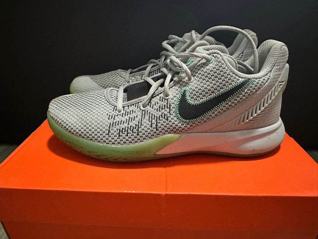 kyrie flytrap 2 (Category: Sneakers) located in Singapore. Submitted by buymyshoesthanks (Listing ID 1364138420, Image 1). Description: .