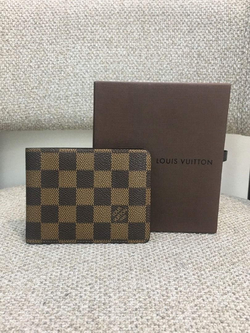 LOUIS VUITTON Damier Men's Wallet (Pre-owned Authentic) (Category: Luxury Bags & Wallets) located in Santa Rosa. Submitted by brandieshoppe (Listing ID 1364119397, Image 1). Description: ✅ Authentic/Original Preloved ✅ From Japan Auction ✅ Moneyback Guaranteed If Proven Fake ✅ In Excellent Condition ✅ Message Us For More Details *Open Also for Layaway Terms #00219.