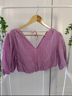 (Category: ) located in . Submitted by wardrobes.clearance (Listing ID 1364111146, Image 1). Description: .
