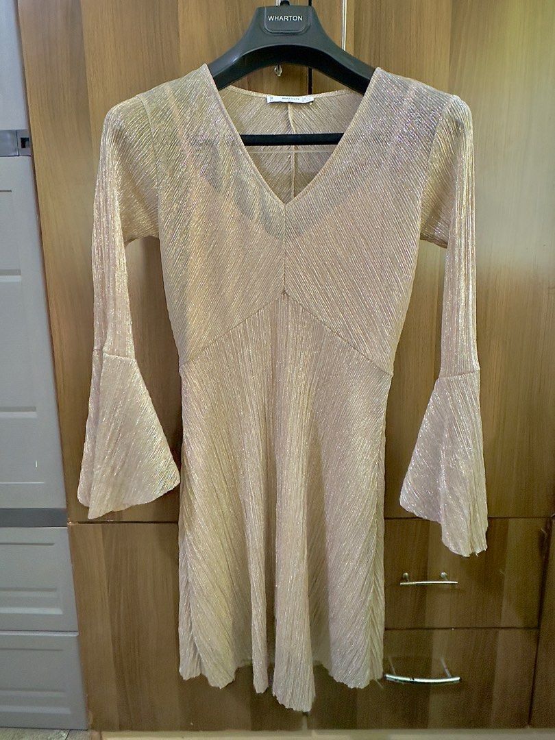 Mango Gold Dress (Category: Dresses) located in Manila. Submitted by jpclassics (Listing ID 1364074841, Image 3). Description: Mango Suit Gold Dress Formal Wear Very Stunning One of my Faves Hard to let go but does not fit me anymore Color: Gold Size: XS but fits up to small In very good condition Worn only once .