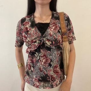 MERCI GRACE Rare Gorgeous Lace Floral Red Black Rose Print Pattern Ribbon Casual Old Money Y2k Ruffled Blouse Top