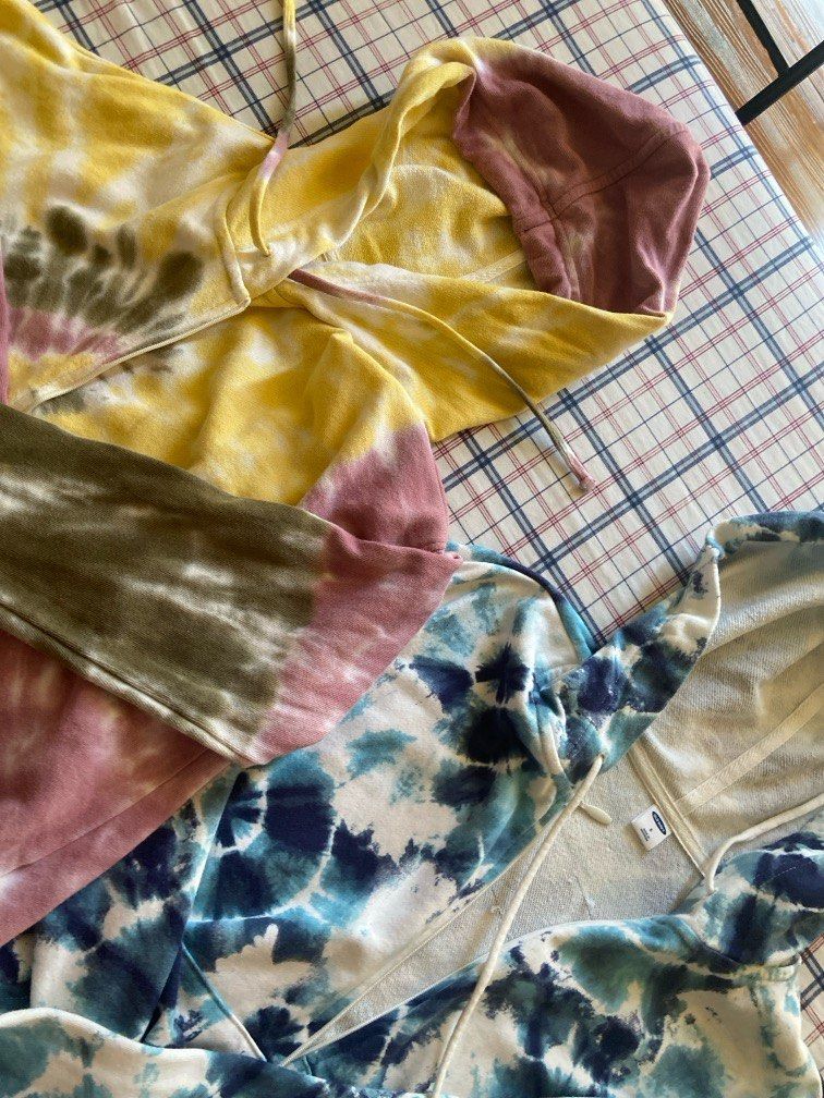 Old Navy Hoodies (bundle of two) (Category: Coats, Jackets and Outerwear) located in Quezon City. Submitted by aaakids (Listing ID 1364065085, Image 2). Description: Tie dye Hoodies from OlD NAVY Bought from the store in US Authentic 💯 Size XS and S For bundle only.