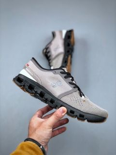 (Category: ) located in . Submitted by awesome_sneakers (Listing ID 1364084790, Image 1). Description: .