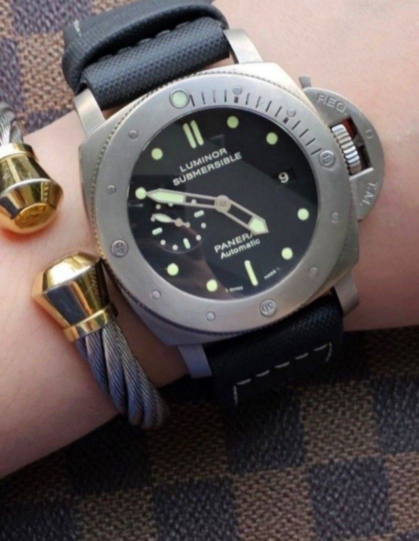 Panerai PAM 305 (Category: Luxury Watches) located in Manila. Submitted by shyysandig (Listing ID 1364083415, Image 1). Description: Authentic Panerai PAM 305 Luminor Submersible Automatic 47mm Package includes what you see in picture.