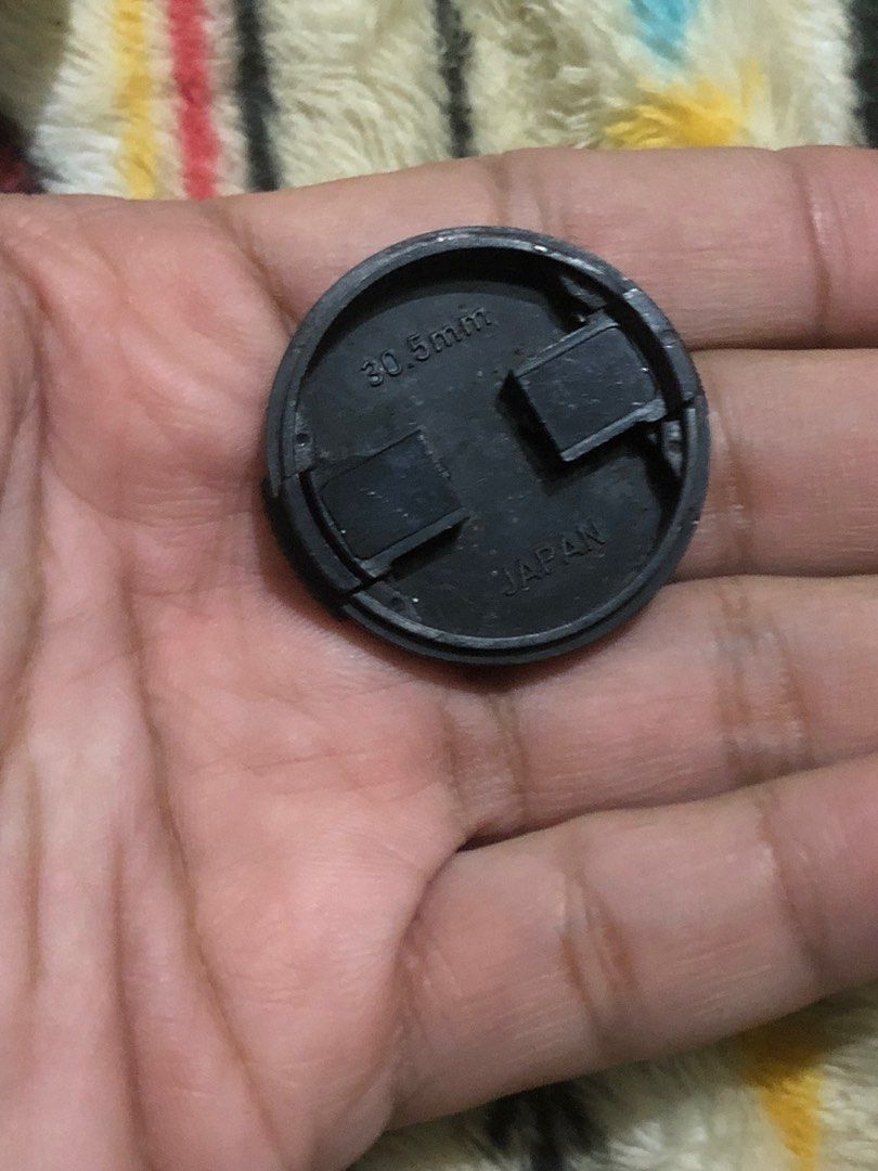 Pentax 30.5 mm lens cap (Category: Other Photography Accessories) located in Quezon City. Submitted by markgolveo (Listing ID 1364192662, Image 3). Description: Pentax 30.5 mm lens cap.