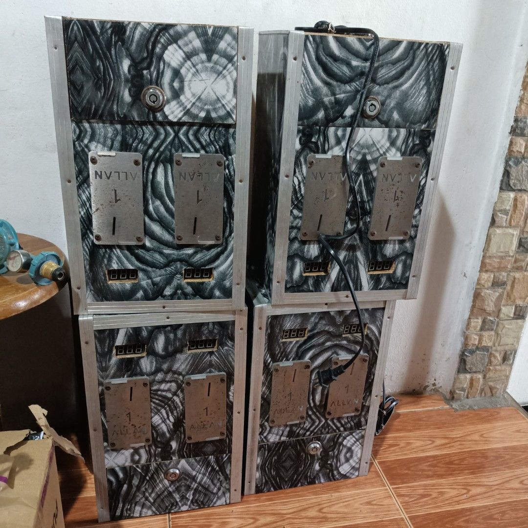 Pisonet box (Category: Computer Parts) located in Manila. Submitted by Seven41 (Listing ID 1364224437, Image 1). Description: Piso net box 4 pieces for 2,500.