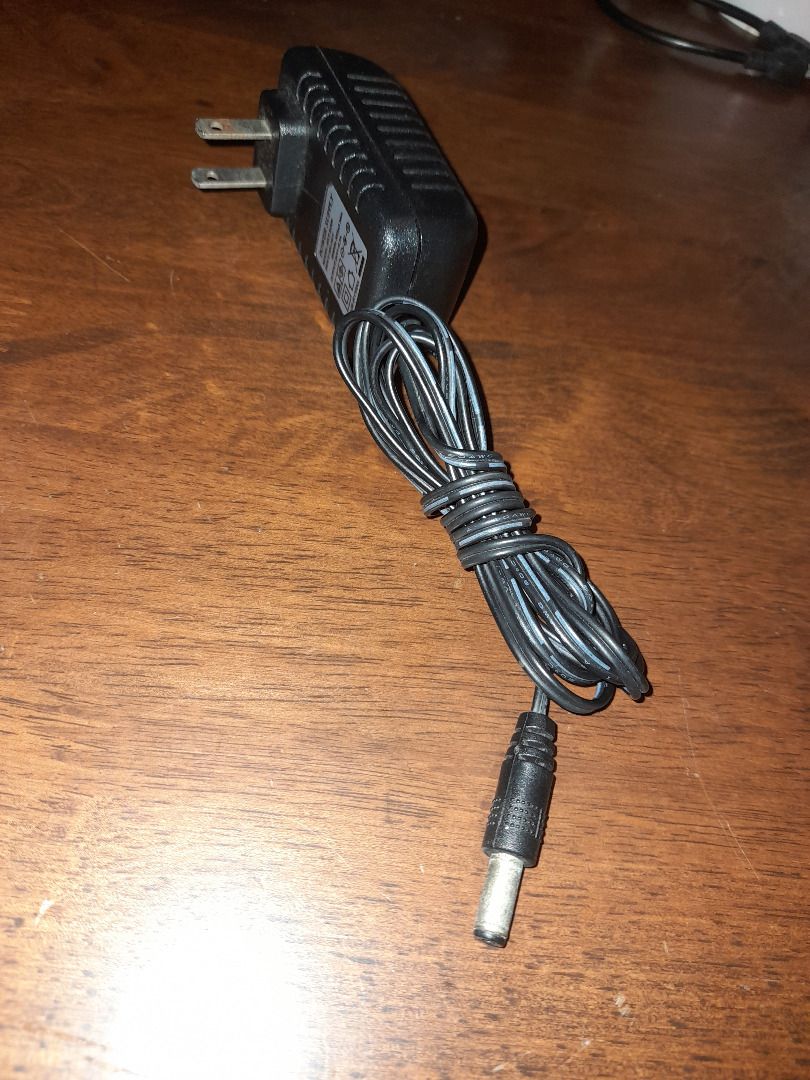 Power Supply Model HXT-24500 (Category: Chargers) located in Las Pinas. Submitted by ninodpmas (Listing ID 1364218461, Image 1). Description: Power Supply Model: HXT-24500 Input: 100-240V 50/60Hz 600mA Max Output: 24V=0.5A .
