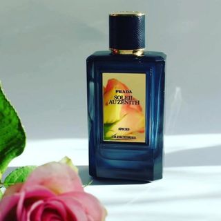(Category: ) located in . Submitted by perfume.legend (Listing ID 1364225295, Image 1). Description: .