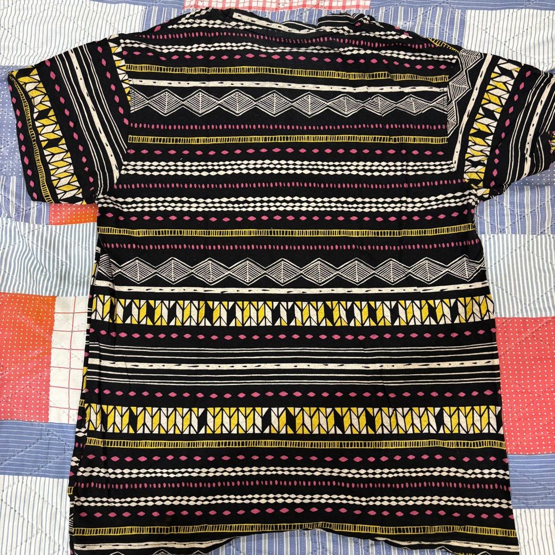 [Pull & Bear] Shirt for Women in Size Medium (Category: Shirts) located in Manila. Submitted by arqchie (Listing ID 1364195318, Image 2). Description: RFS: Decluttering If you have any questions regarding the product, feel free to message me..