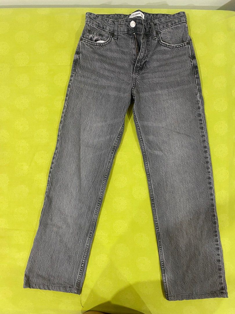 Pull&Bear Straight Cut Black Pants (Category: Jeans) located in Rizal. Submitted by protractor (Listing ID 1364164266, Image 2). Description: PM for more info. Bought in the mall Worn thrice only. .