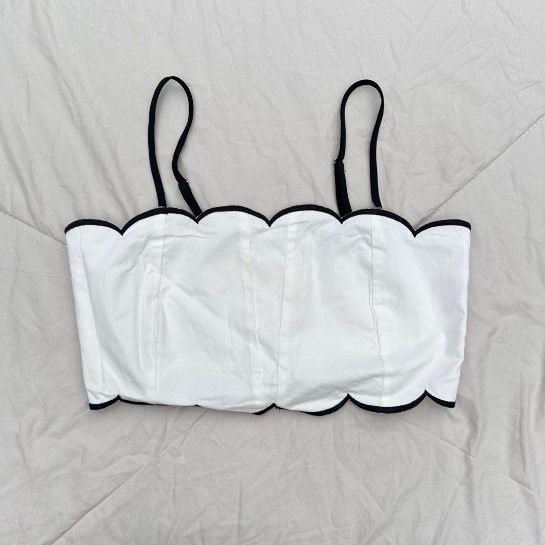 scallop coordinates (Category: Sets or Coordinates) located in Davao. Submitted by pinksanddaisies (Listing ID 1364176736, Image 2). Description: Fixed! Selling as a set super steal :) S-M No brand.